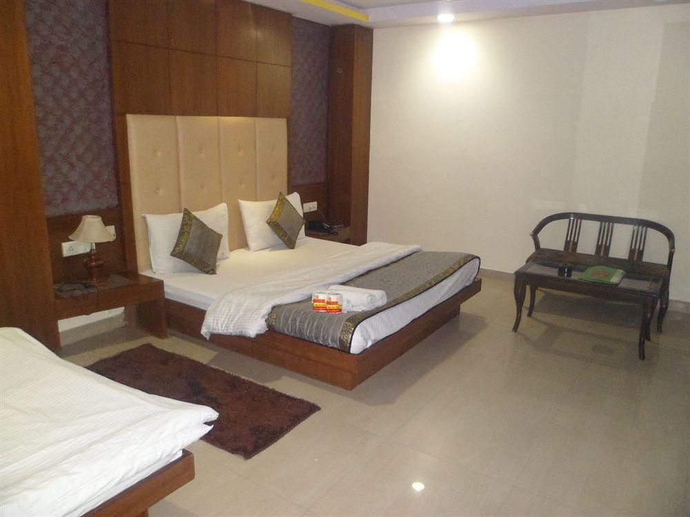 Hotel Shelton Nueva Delhi Exterior foto